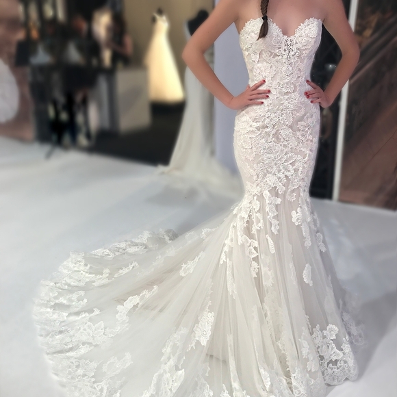 Enzoani Maya Designer Lace Strapless Wedding Dress